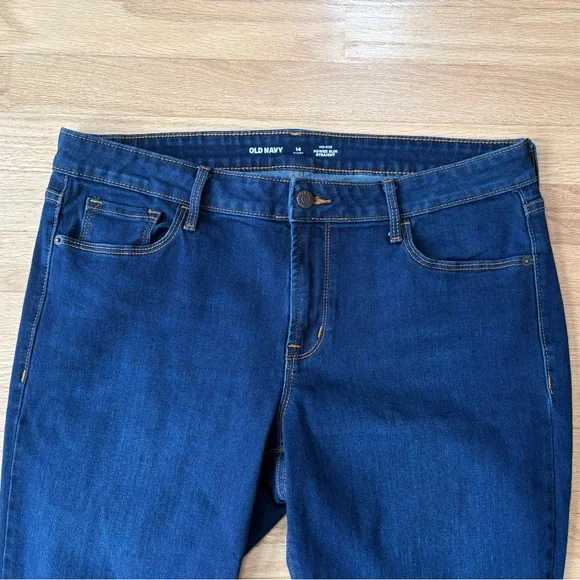 Old Navy Mid-Rise Power Slim Straight Leg Jeans Size 14 Short - Picture 2 of 9